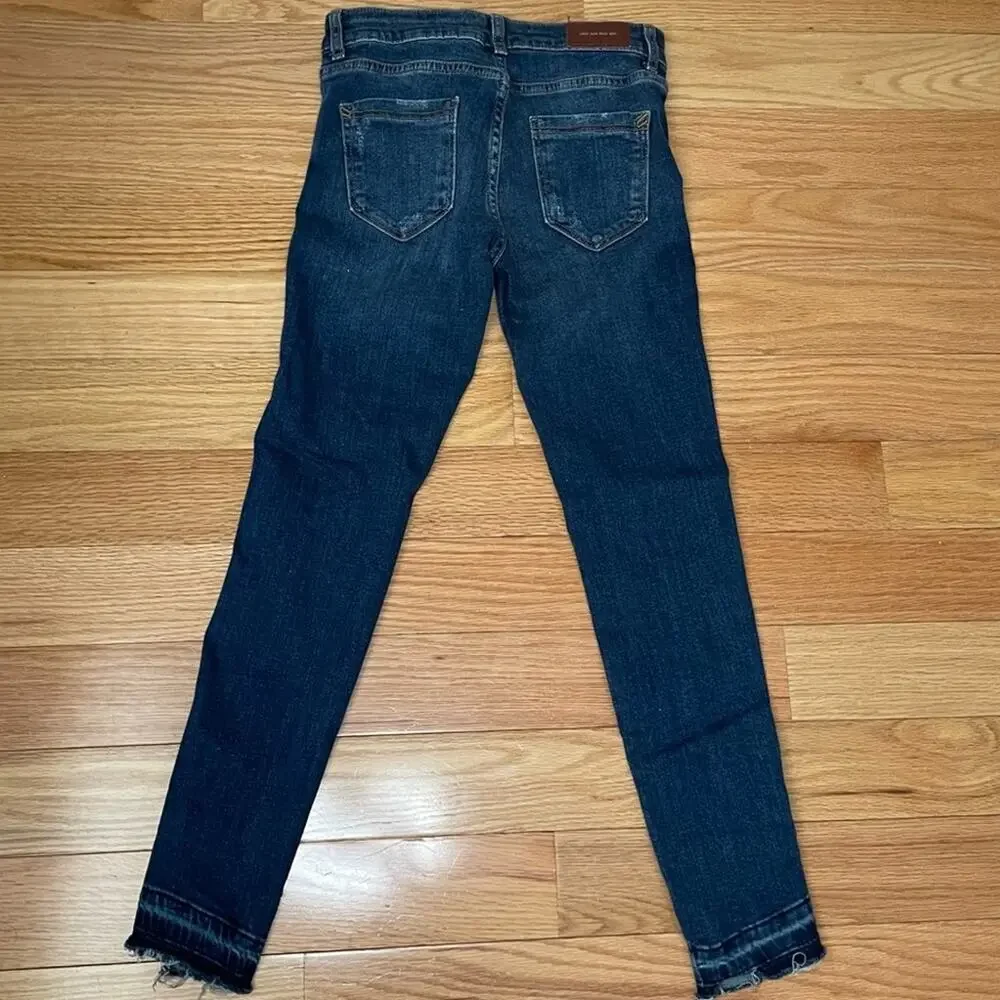 Zara Z1975 Skinny Jeans Women's Size 2 Dark Wash Raw Hem Distressed Stretch